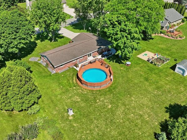 4112 Mueller Dr, Hartford, WI 53027
