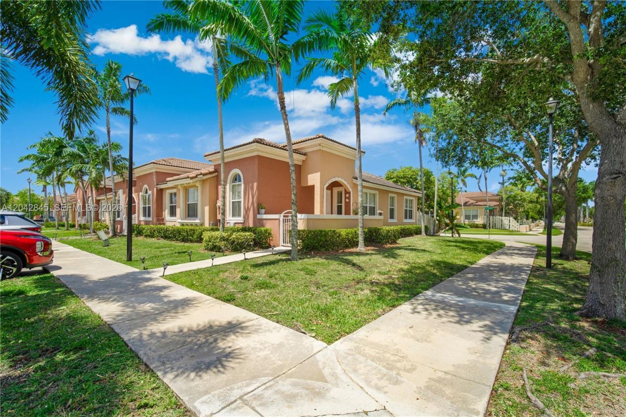 23801 SW 109th Pl , Homestead, FL 33032 Photo