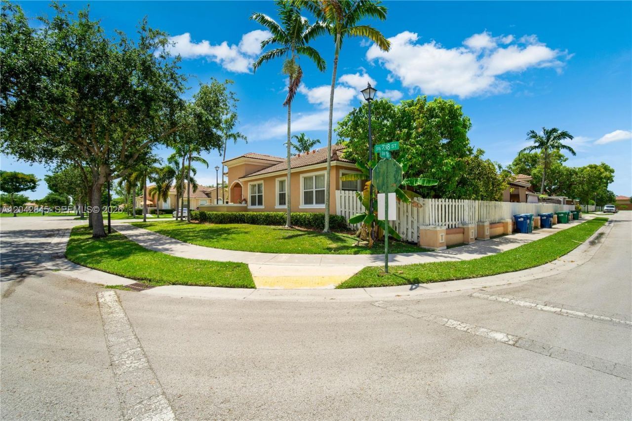 23801 SW 109th Pl , Homestead, FL 33032 Photo