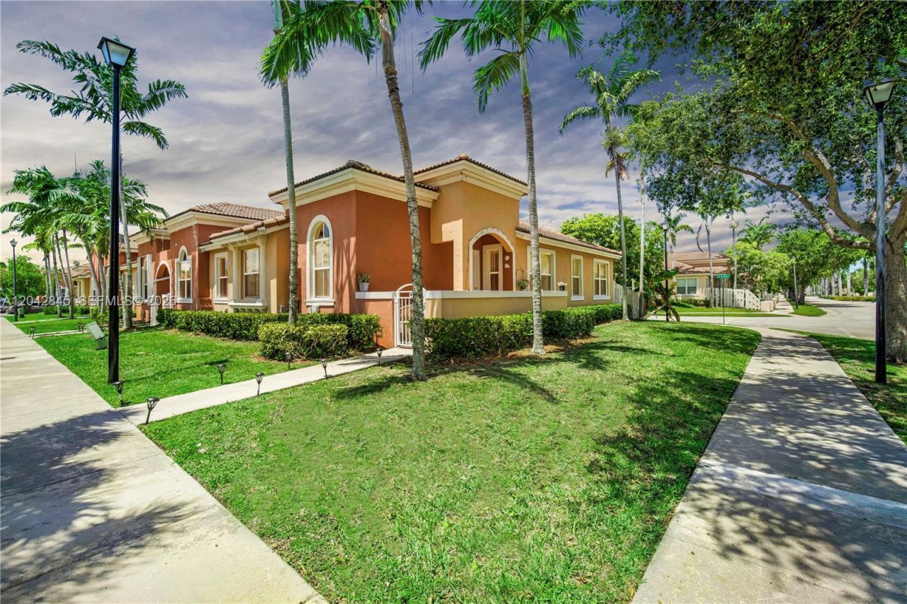 23801 SW 109th Pl , Homestead, FL 33032 Photo