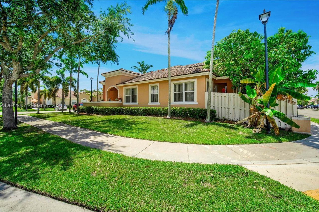 23801 SW 109th Pl , Homestead, FL 33032 Photo