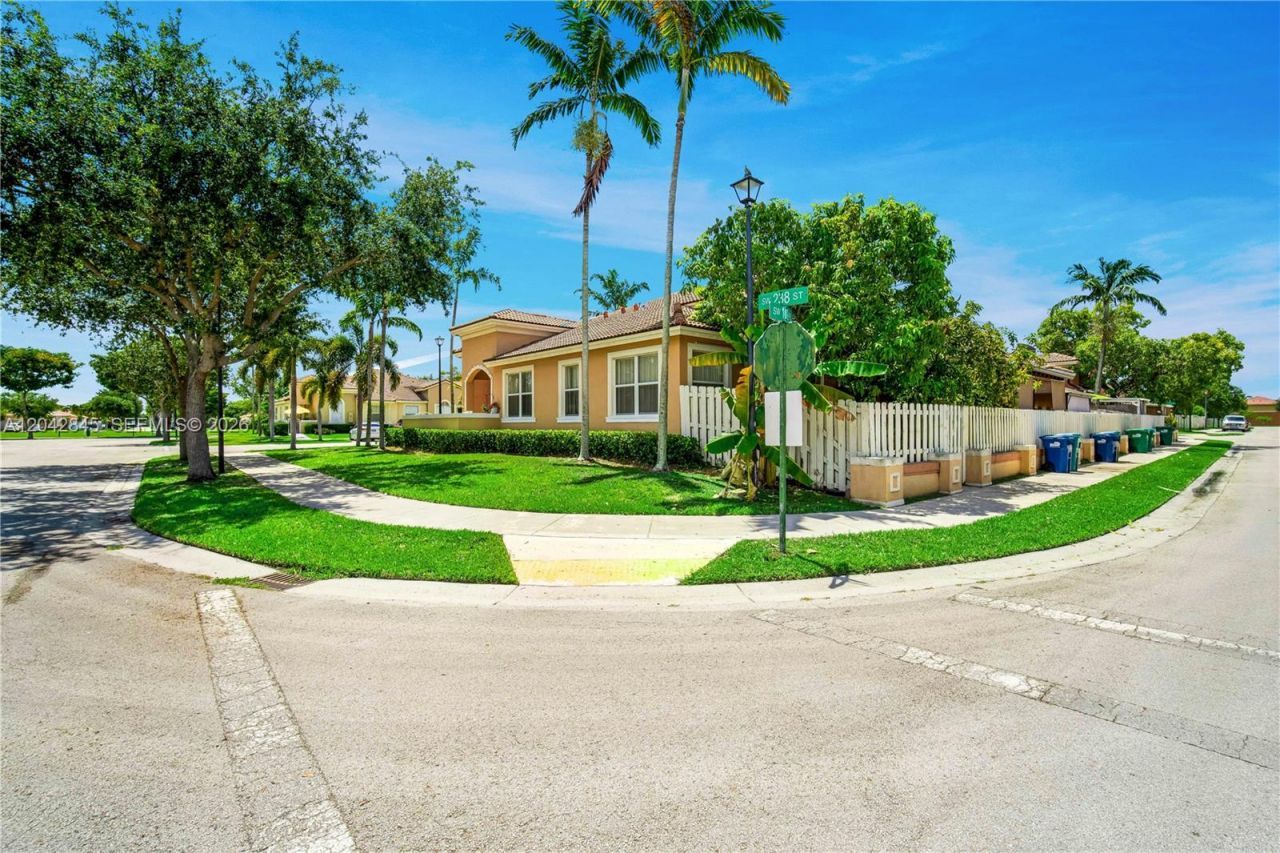 23801 SW 109th Pl , Homestead, FL 33032 Photo