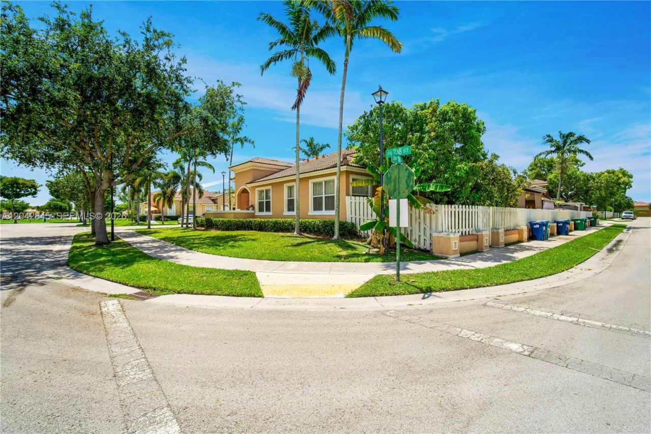 23801 SW 109th Pl , Homestead, FL 33032 Photo
