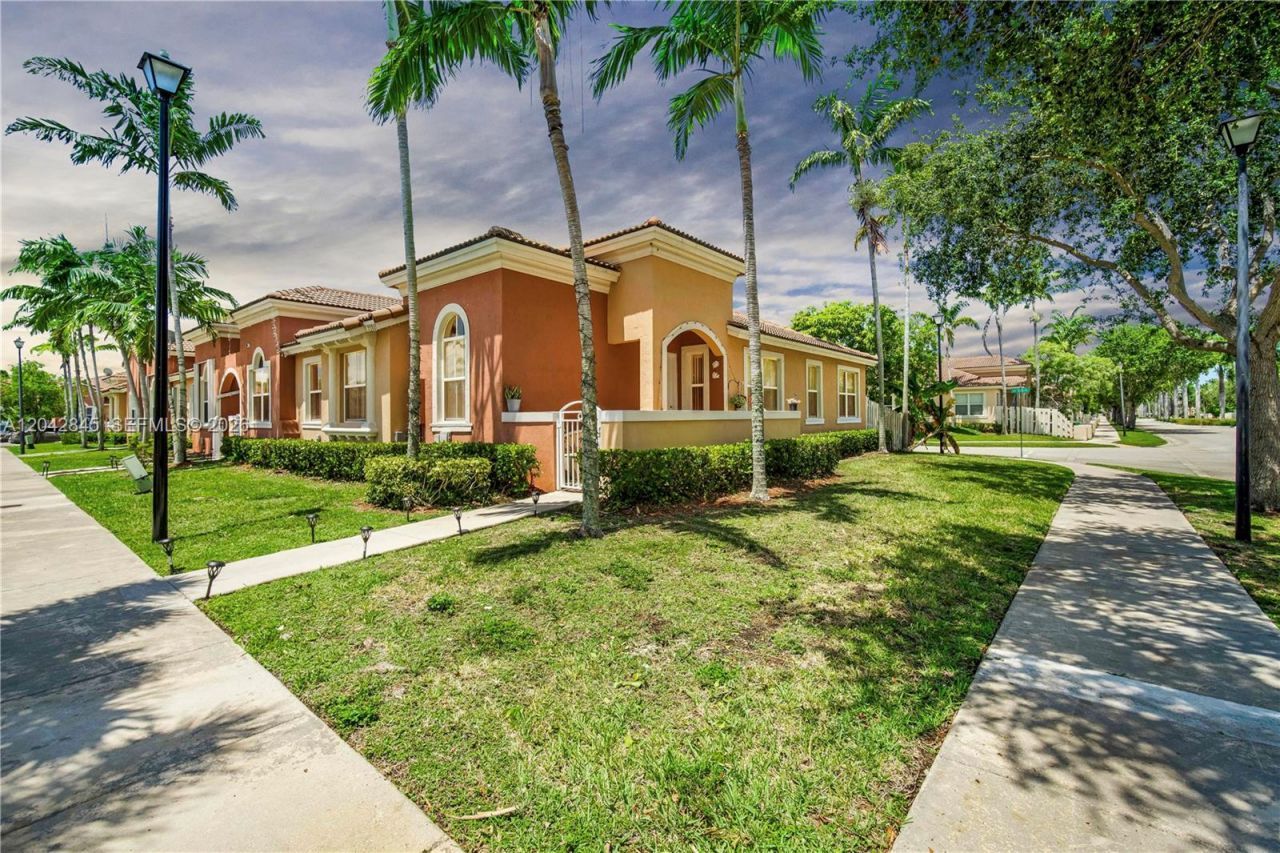 23801 SW 109th Pl , Homestead, FL 33032 Photo