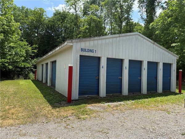 941 Clyde St, Wampum, PA 16157