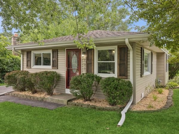 357 Council Trail , Lake In The Hills, IL 60156