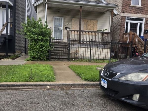 426 N Trumbull Avenue, Chicago, IL 60624