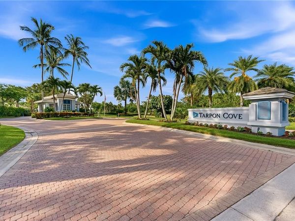 832 Carrick Bend CIR, Unit 202, NAPLES, FL 34110