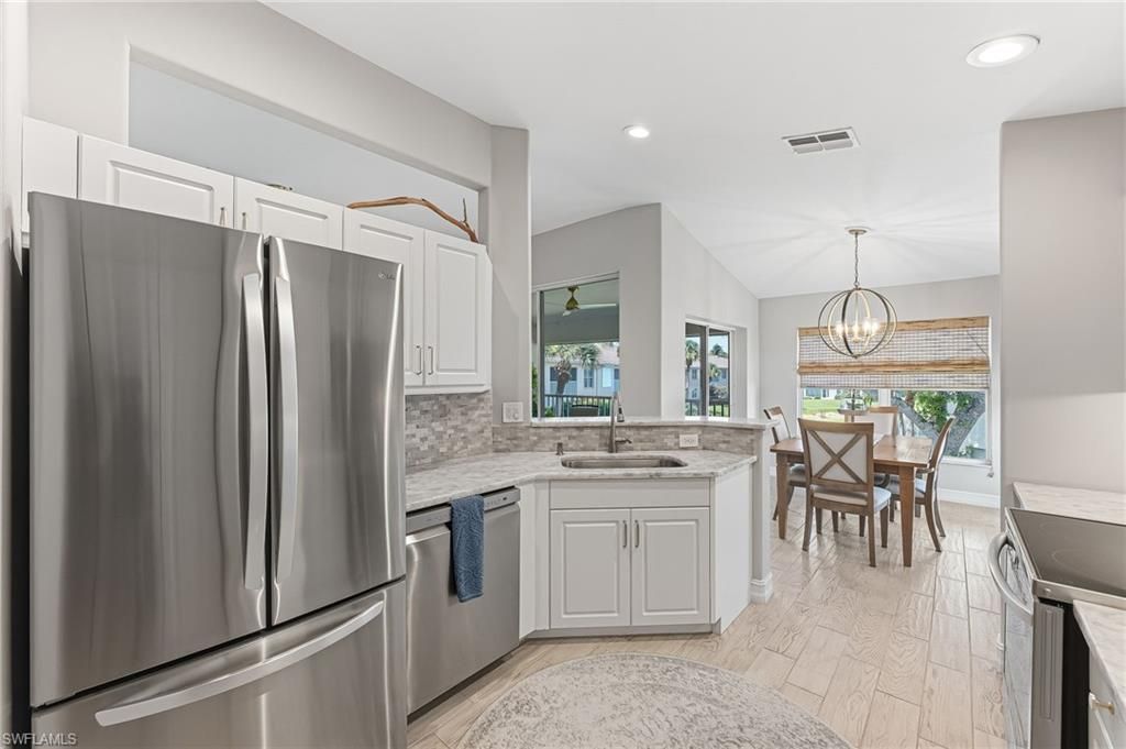 832 Carrick Bend Cir, Unit 202, Naples, FL 34110 Photo