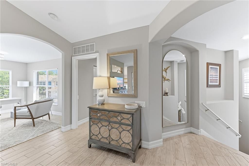 832 Carrick Bend Cir, Unit 202, Naples, FL 34110 Photo