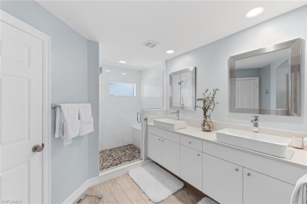 832 Carrick Bend Cir, Unit 202, Naples, FL 34110 Photo