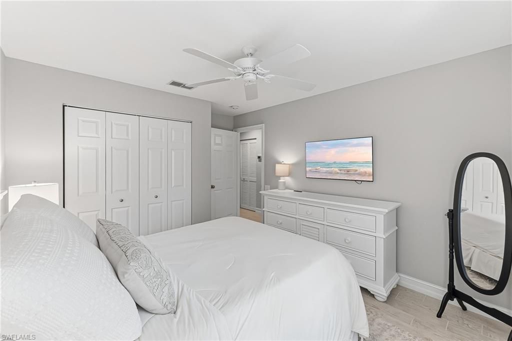 832 Carrick Bend Cir, Unit 202, Naples, FL 34110 Photo