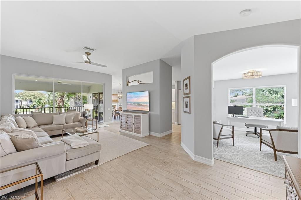 832 Carrick Bend Cir, Unit 202, Naples, FL 34110 Photo