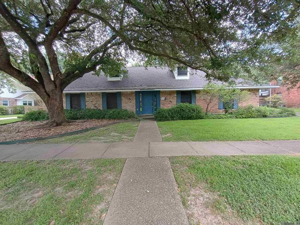 1534 Leycester Dr, Baton Rouge, LA 70808