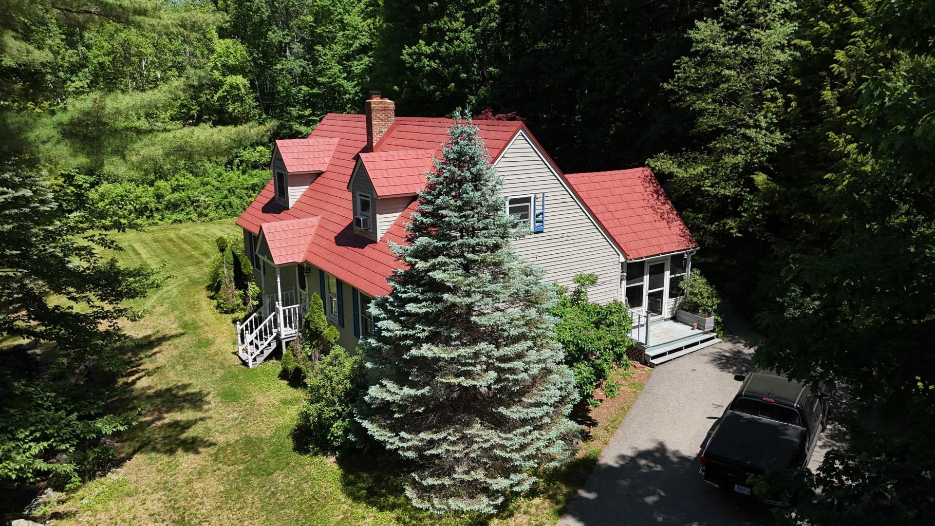 30 Patricia Ann Drive, Tilton, NH 03276 Main Photo
