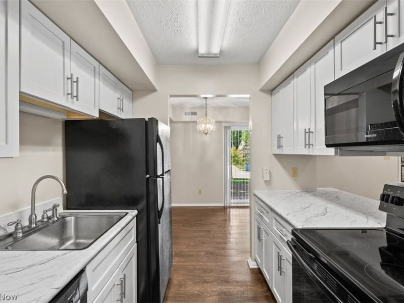 4919 Friar Road, Unit B, Stow, OH 44224 Photo 9