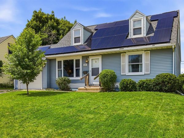 5134 Gordon Avenue NW, Cedar Rapids, IA 52405