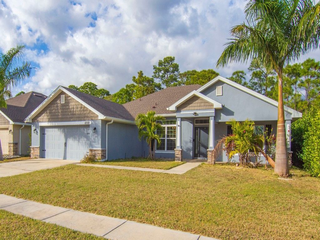 8308 Amalfi Circle, Fort Pierce, FL 34951 Photo