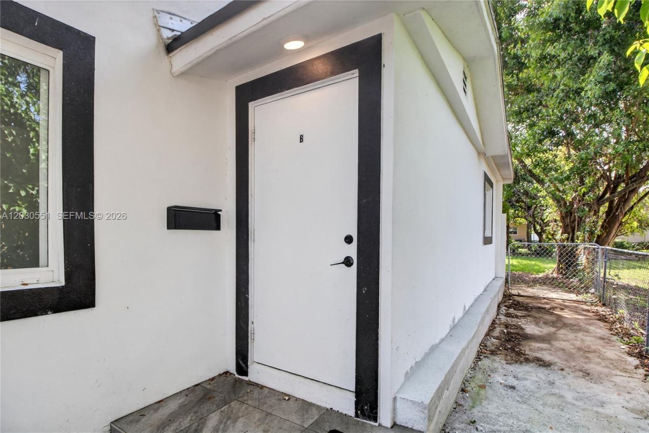 428 NW 97th St, Miami, FL 33150 Photo