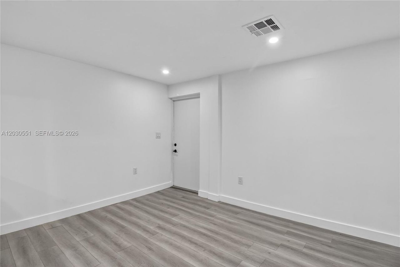 428 NW 97th St, Miami, FL 33150 Photo