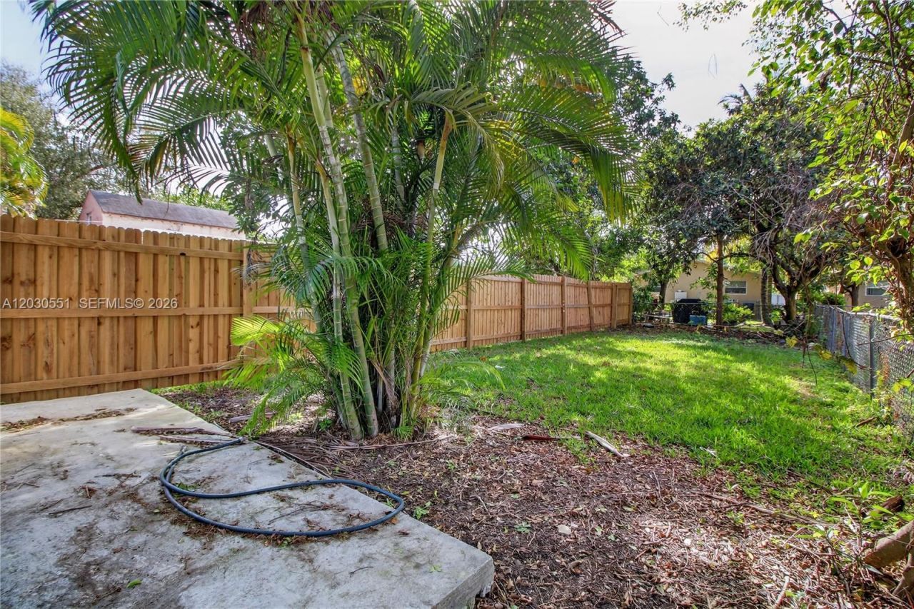428 NW 97th St, Miami, FL 33150 Photo