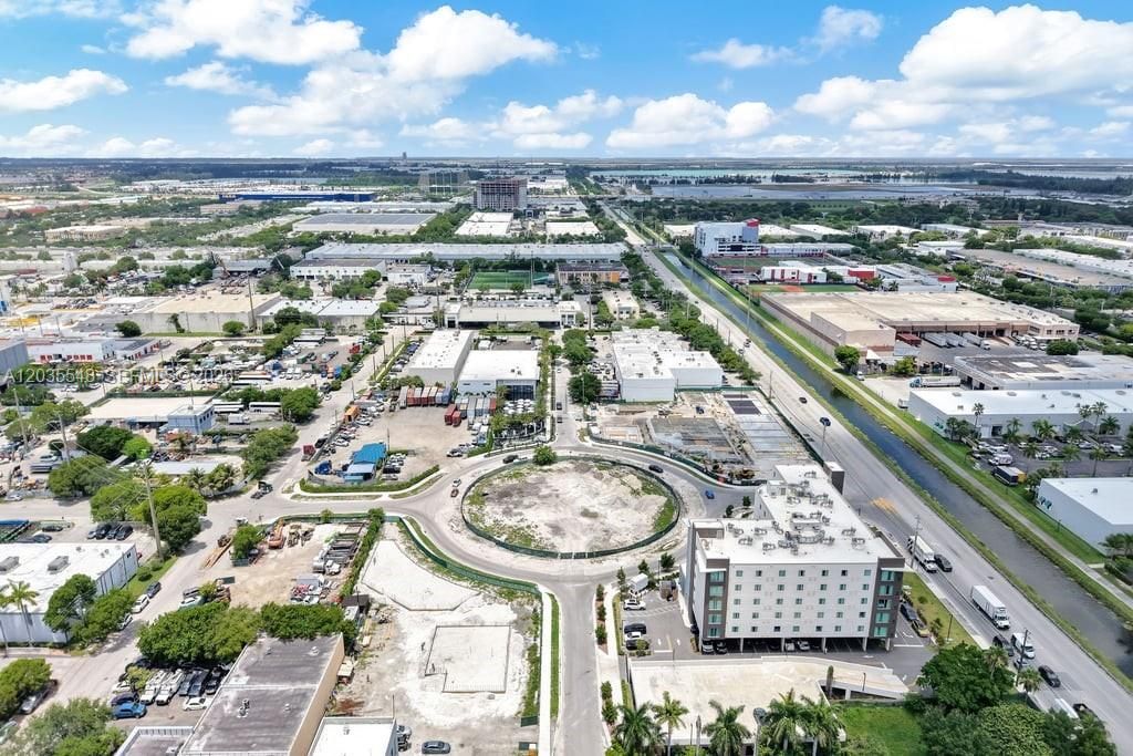 10800 NW 24th St , Sweetwater, FL 33165 Photo