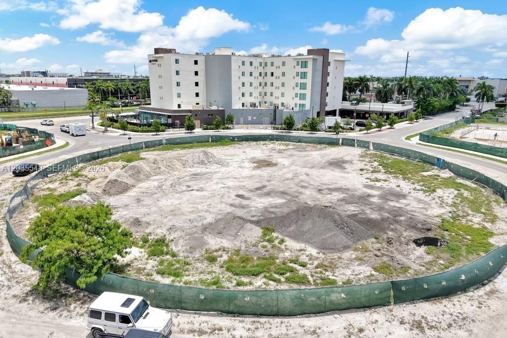 10800 NW 24th St , Sweetwater, FL 33165 Photo
