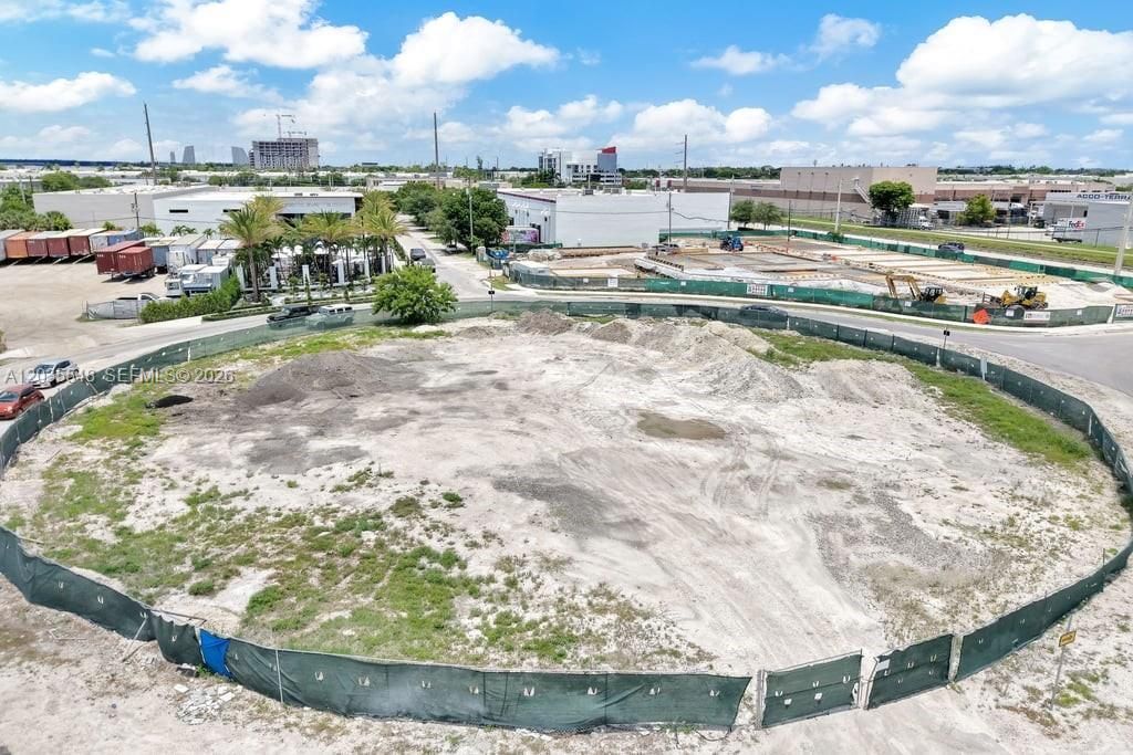 10800 NW 24th St , Sweetwater, FL 33165 Photo