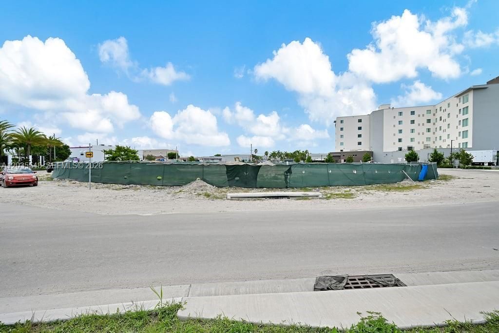 10800 NW 24th St , Sweetwater, FL 33165 Photo