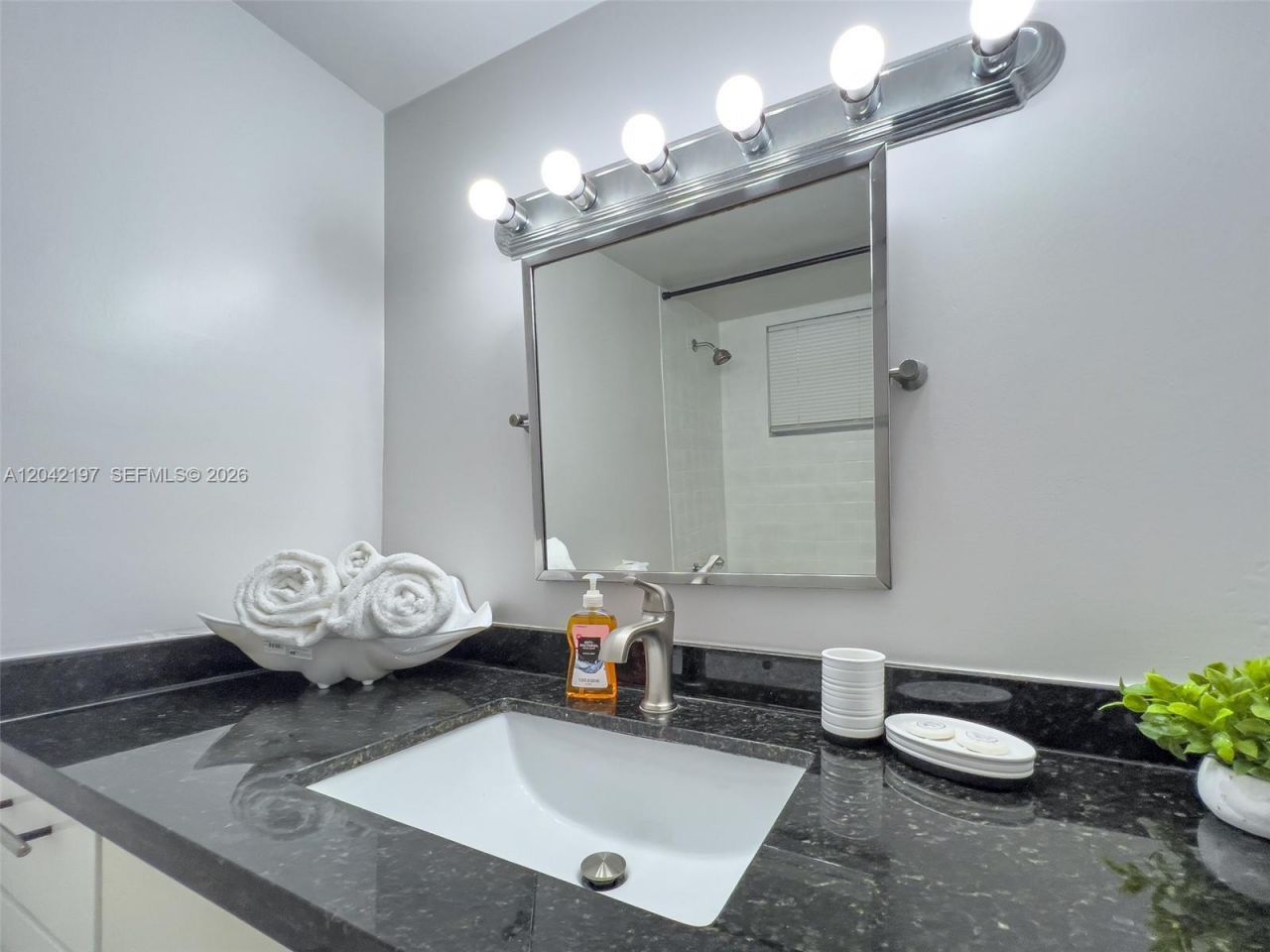 7904 West Dr, Unit 812, North Bay Village, FL 33141 Photo