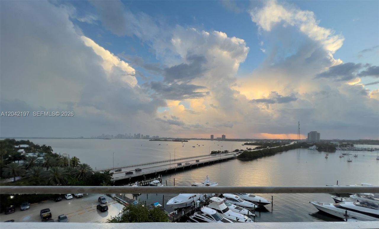 7904 West Dr, Unit 812, North Bay Village, FL 33141 Photo