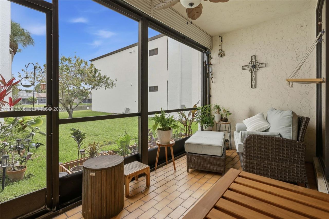 11230 Taft St , Unit 11230, Pembroke Pines, FL 33026 Photo