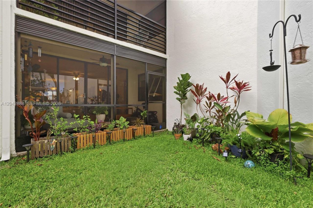 11230 Taft St , Unit 11230, Pembroke Pines, FL 33026 Photo