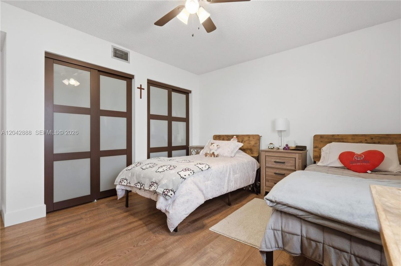11230 Taft St , Unit 11230, Pembroke Pines, FL 33026 Photo