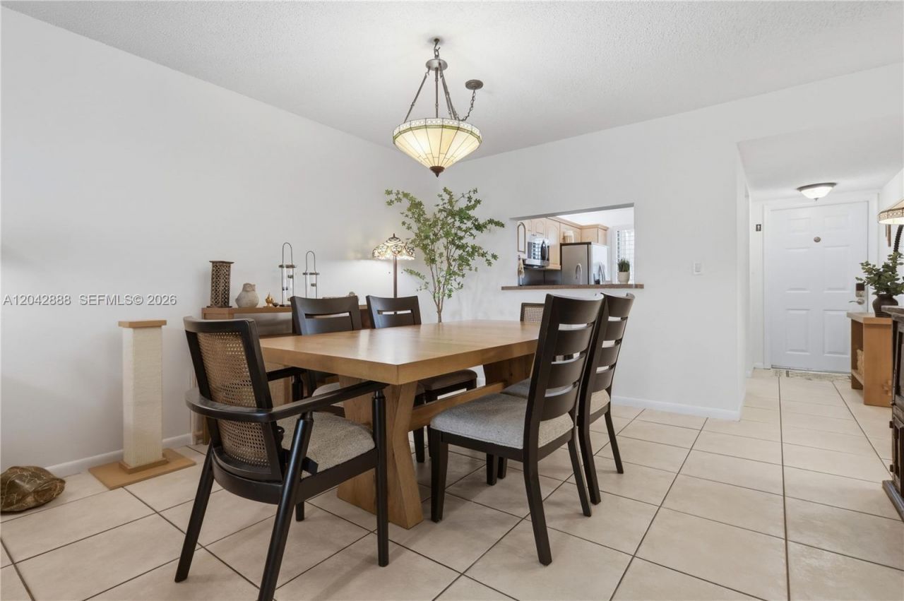 11230 Taft St , Unit 11230, Pembroke Pines, FL 33026 Photo
