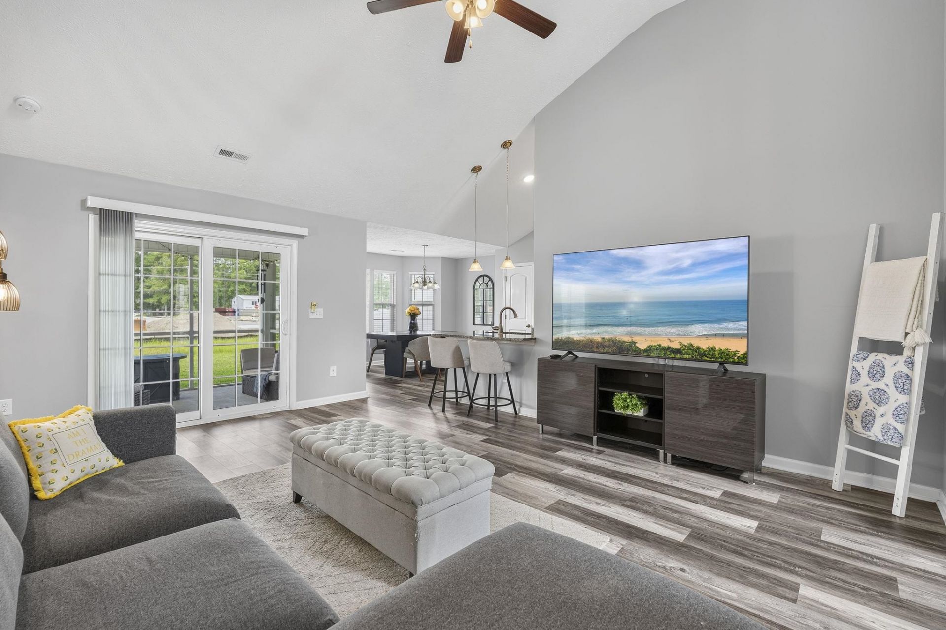 236 Leste Rd.  Photo 6