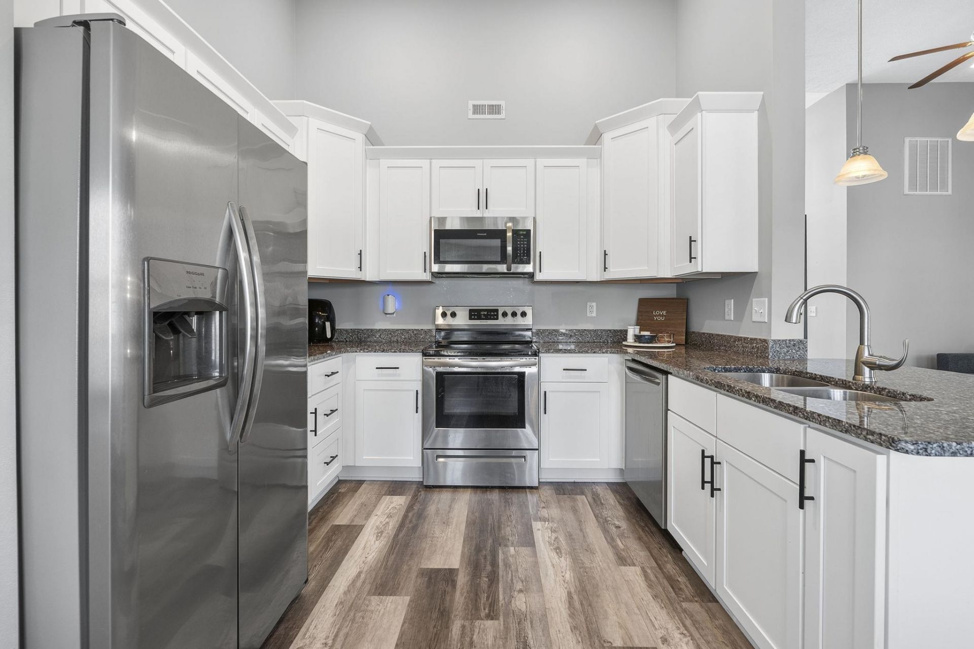 236 Leste Rd.  Photo 9