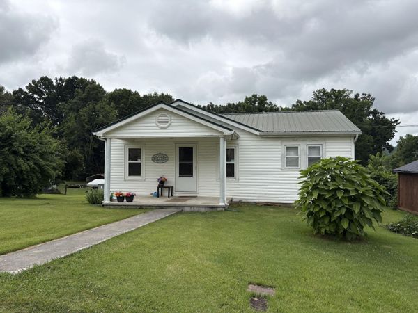 204 Blair Avenue , Sweetwater, TN 37874