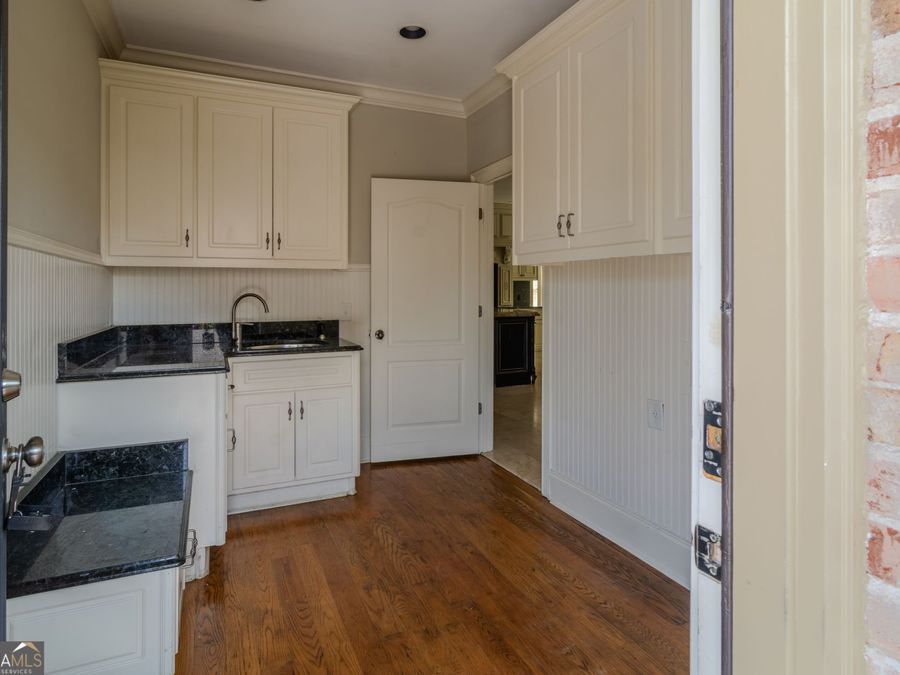 Property Image 112