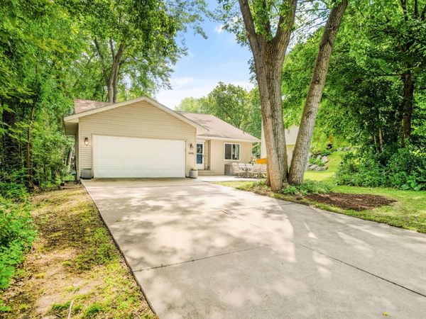13101 Penn Avenue S, Burnsville, MN 55337
