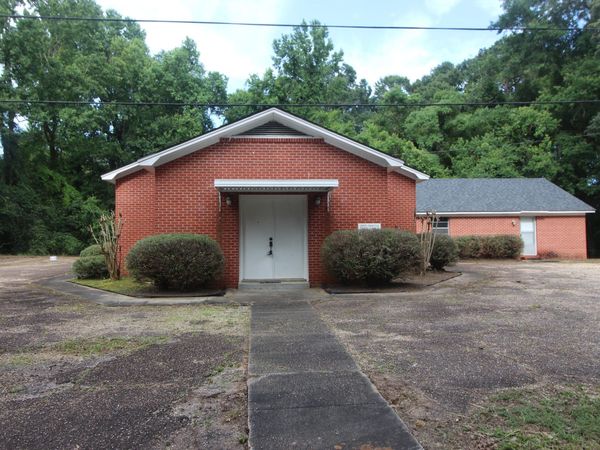 874 Magnolia Rd, Laurel, MS 39443
