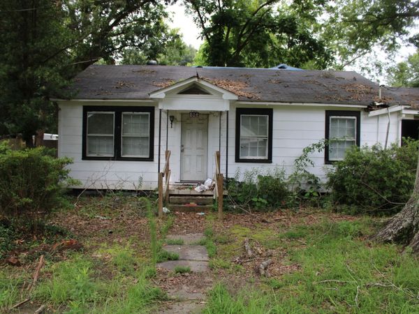 804 Lafayette St., Prentiss, MS 39474