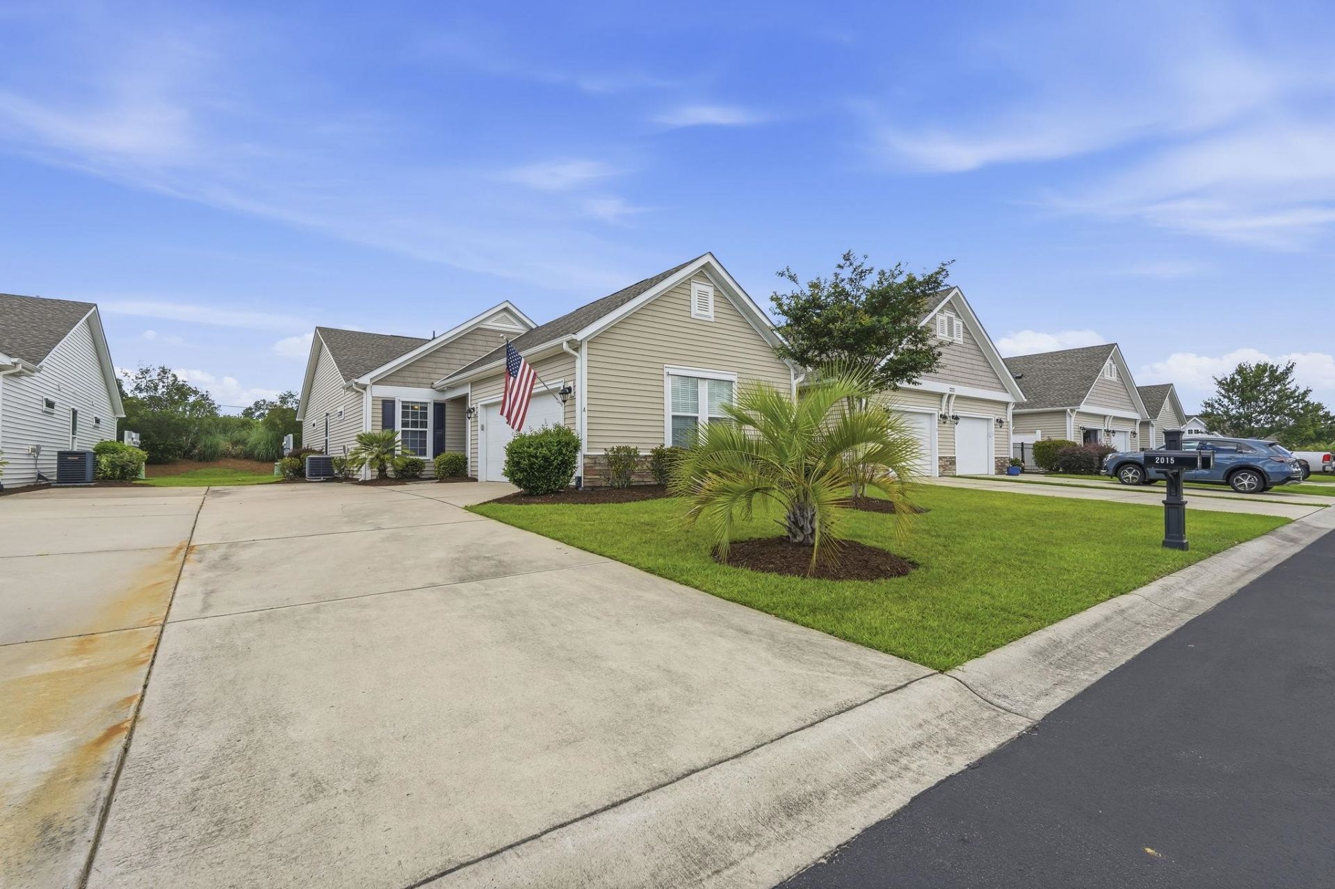 2015 Lely Dr.  Photo 4