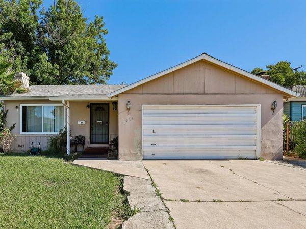 1465 Mathews Way, Sacramento, CA 95822