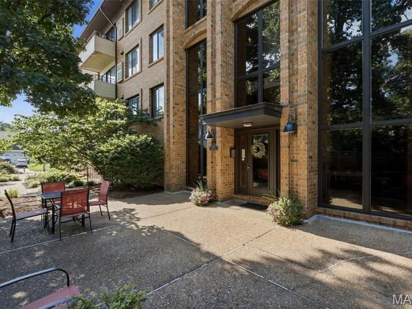 1030 N Harrison Avenue, Unit 404, St Louis, MO 63122