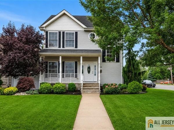 32 E Summit Avenue, Sewaren, NJ 07077