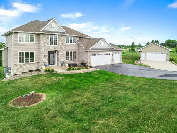 24678 Churchview Circle, New Prague, MN 56071
