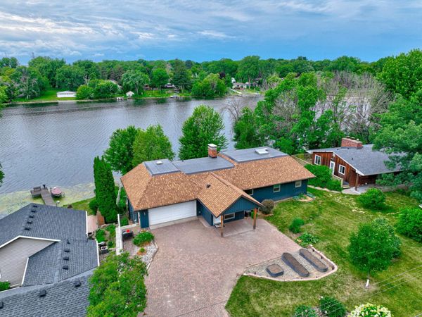 520 Glenbrook Avenue N, Oakdale, MN 55128