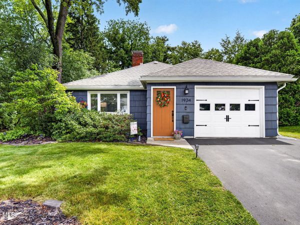 1934 Clifton Park Road, Niskayuna, NY 12309