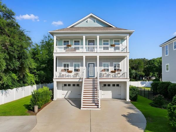 9 Windy Ln., Pawleys Island, SC 29585